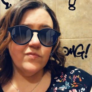 Meet your Posher, Kari